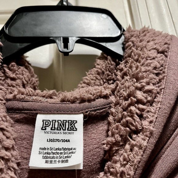 NWT Pink VS Love Pink sweatshirt with Sherpa and hoodie - Picture 5 of 16